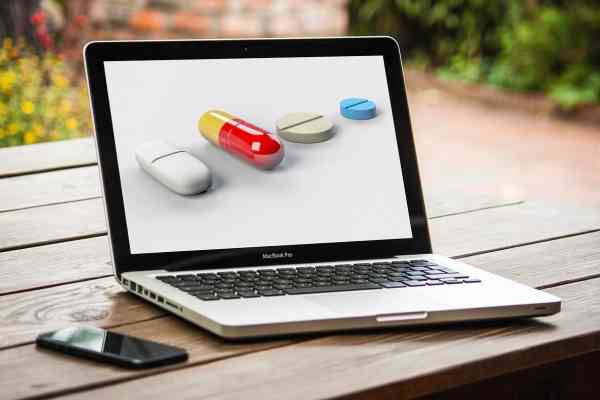 Online Weiterbildungen für pharmazeutisch-kaufmännische-Angestellte (PKA)  - ein Überblick